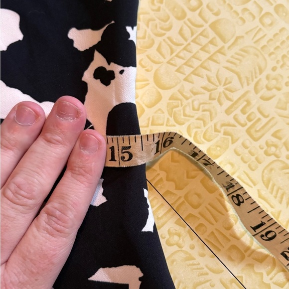 Vintage Stylish Black and White Sleeveless Dress - Picture 7 of 8